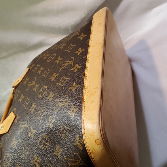 Louis Vuitton Handbag- - Picture 9 of 16